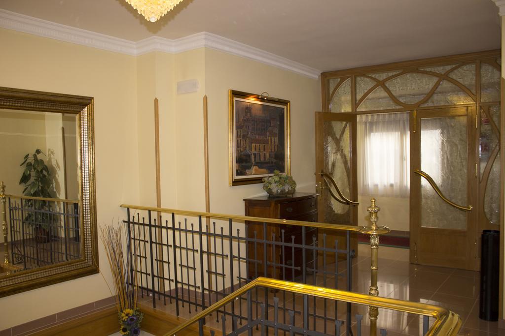 Ávila Hotel Las Moradas מראה חיצוני תמונה